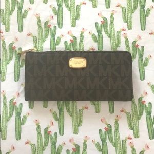 Michael Kors Jet Set Wallet